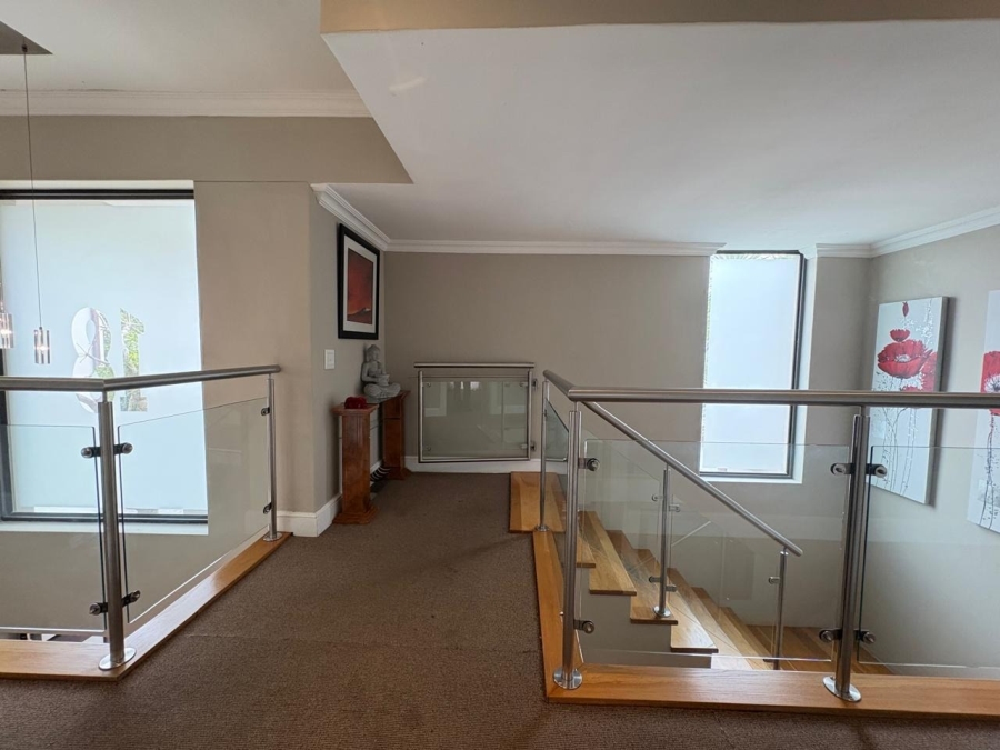 To Let 6 Bedroom Property for Rent in West Beach Western Cape